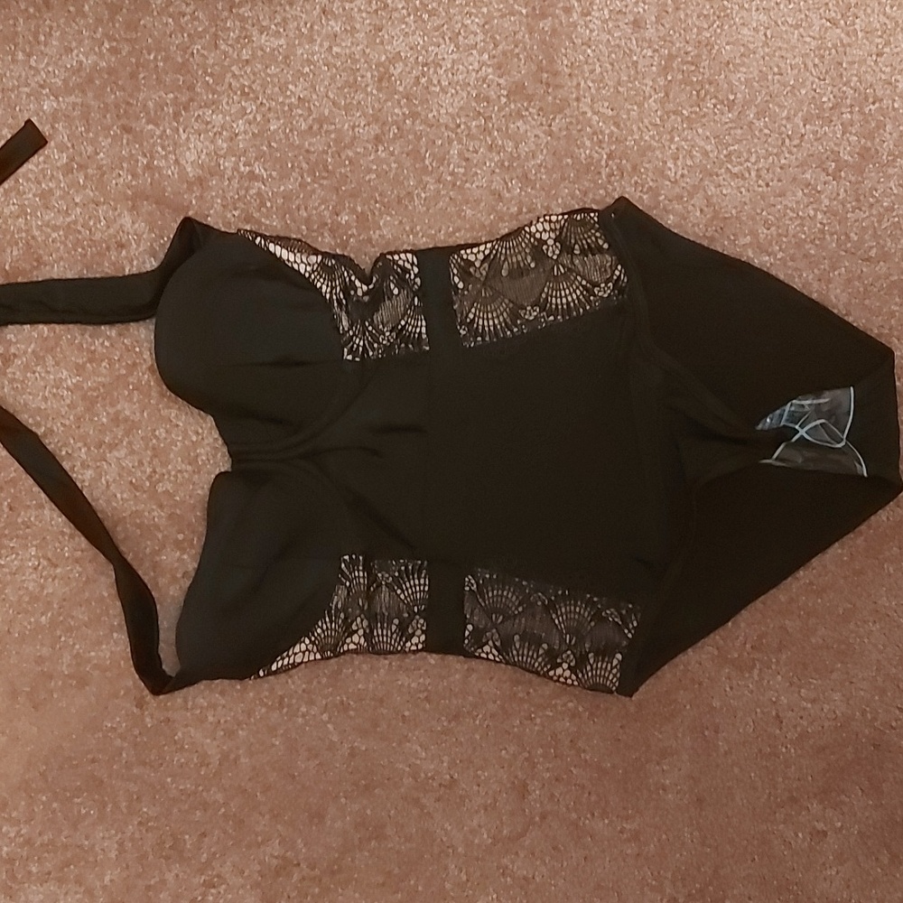 NWT 30E Wolf and Whistle Black Swimsuit with Lace Derauls